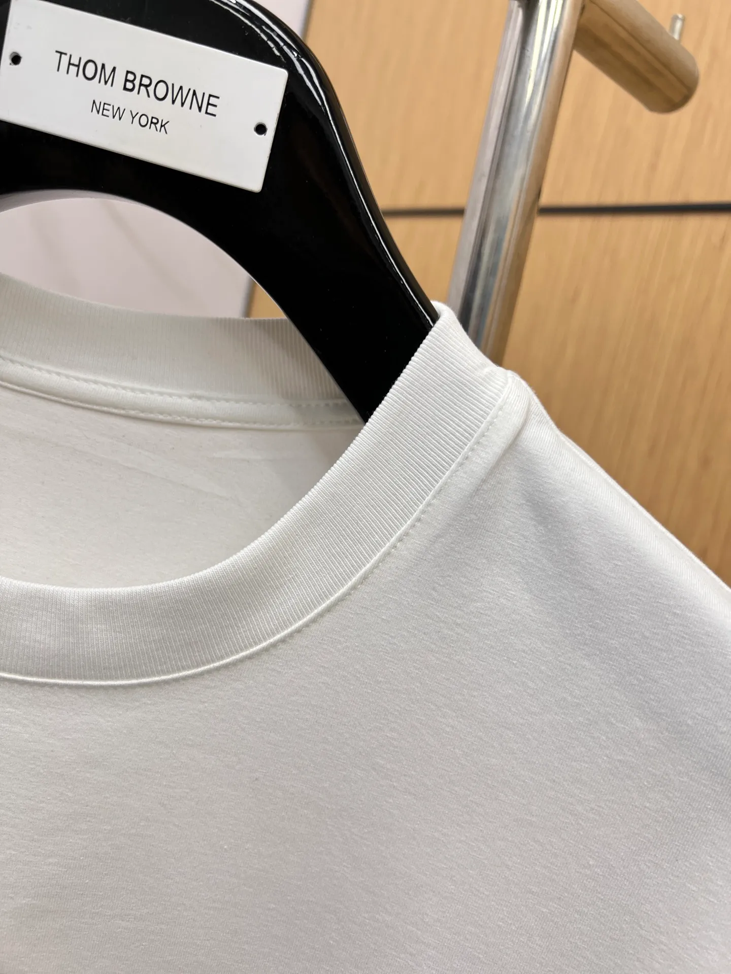 Louis Vuitton LV🌟New Arrival first counter, the latest New Arrival short-sleeved round neck T-shirt, Premium customized design, avant-garde and fashionable! Brand logo heavy craftsmanship design Premium custom fabrics. Soft to the touch. Comfortable to wear. Counter-level exquisite stitching. Fine workmanship. The upper body effect is incomparably handsome! A must-have item for a stylish man! 🐎🐎Size: M-XXL (Size table is in the last picture)